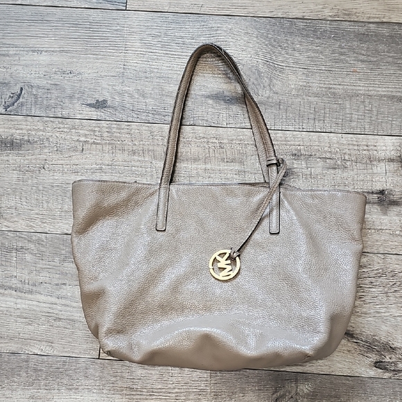 Michael Kors Leather Shoulder bag - Picture 1 of 15